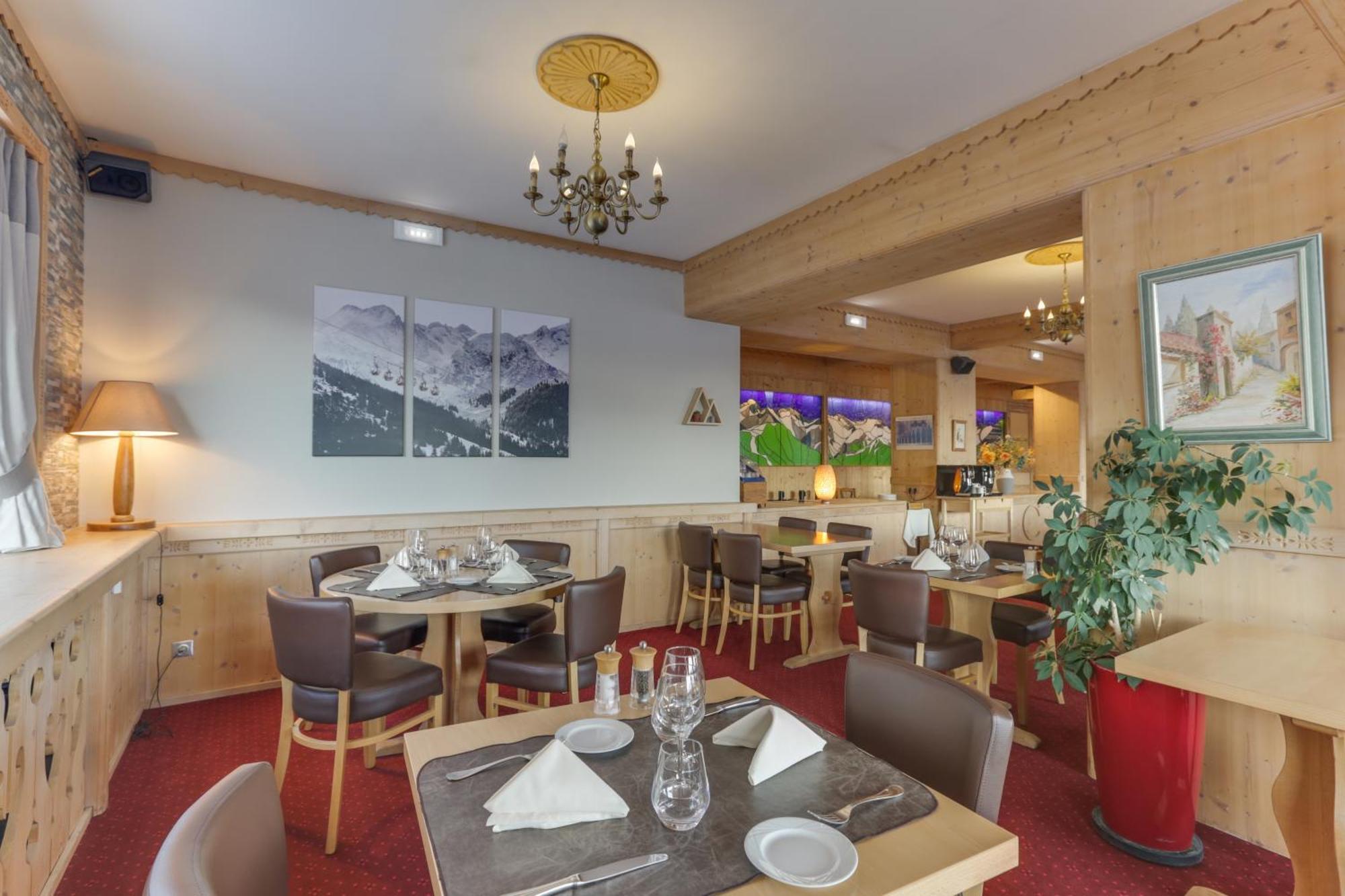 Le Castillan Alpe d'Huez Exteriör bild