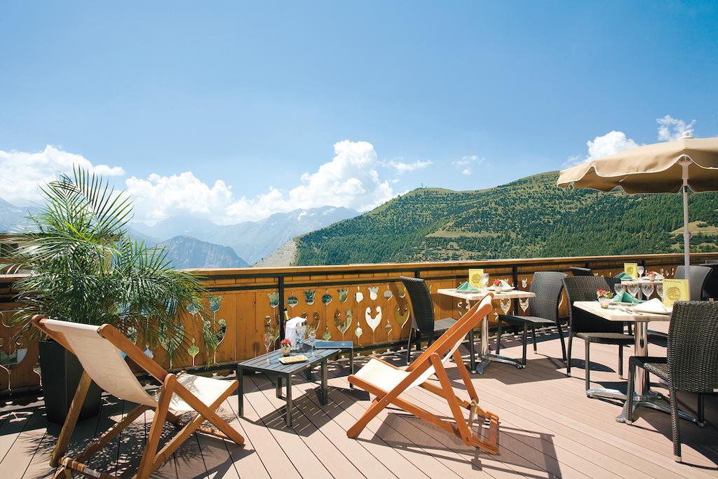 Le Castillan Alpe d'Huez Exteriör bild