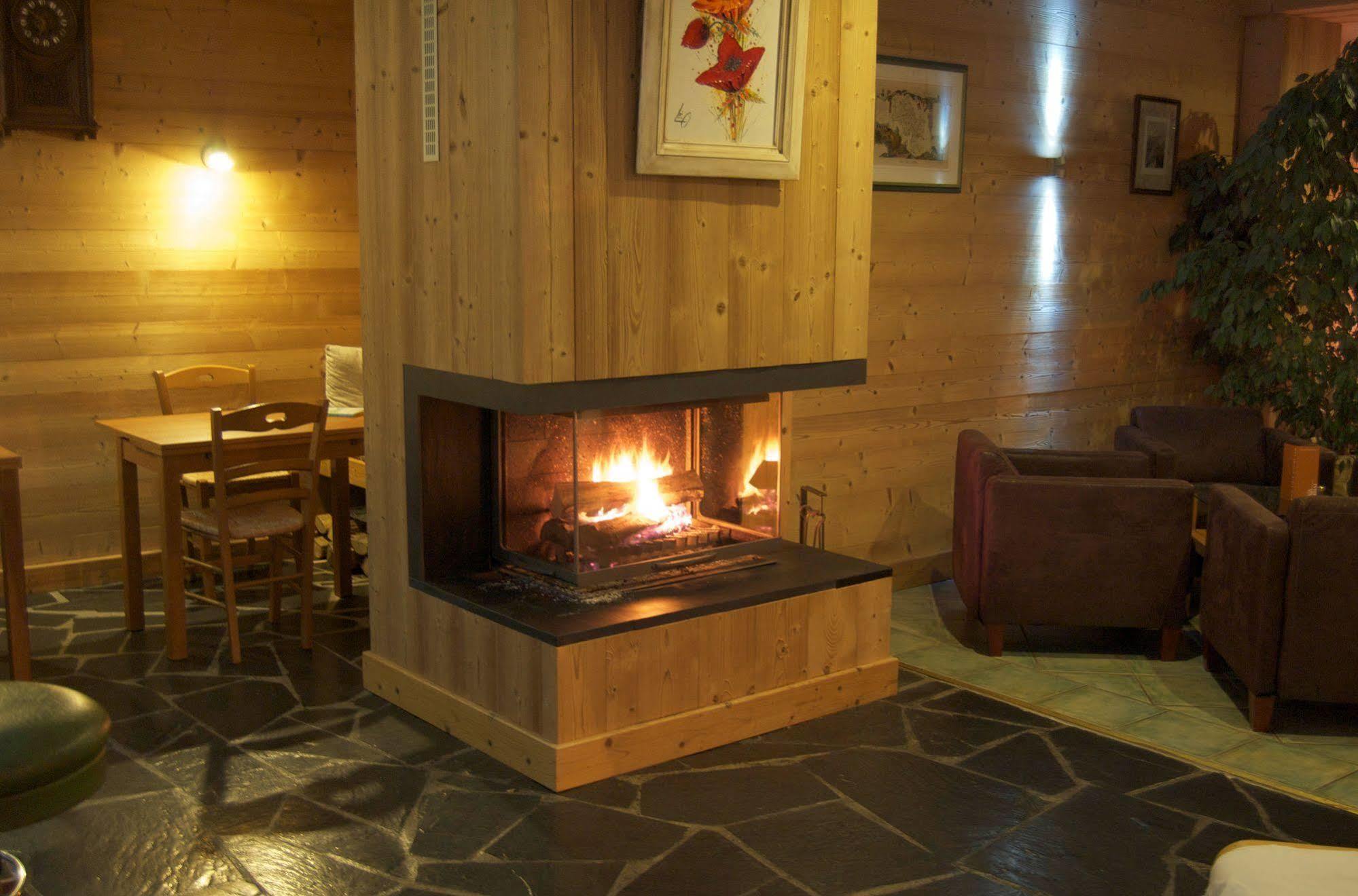 Le Castillan Alpe d'Huez Exteriör bild
